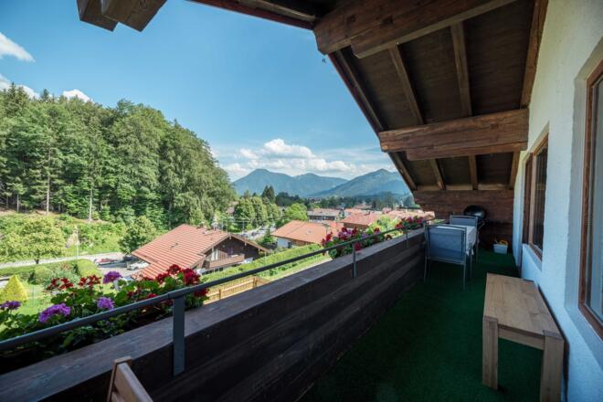 Aussicht Richtung Süd-Osten vom Balkon