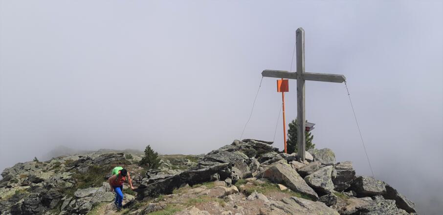 Die Seblasspitze (2502 m) ist (fast) erreicht.