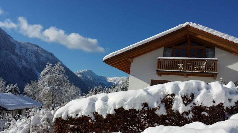 im Winter mit Blick zum Miesing