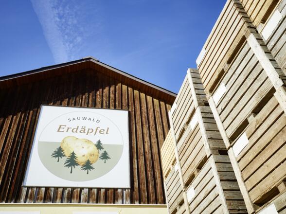 Sauwald-Wodka_Sauwald-Erdäpfel_Sankt Aegidi_151028_476©WGD Donau Oberösterreich Tourismus GmbH-Peter Podpera