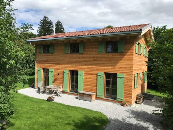 Aussenansicht Schlierseealm Sommer