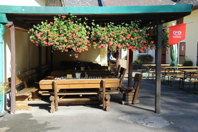 Gasthaus Kreuzmühle-Gastgarten