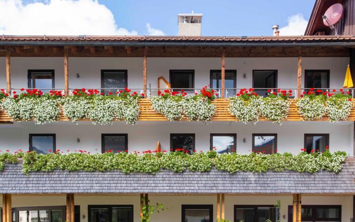 Apartments im Obergeschoss und Dachgeschoss