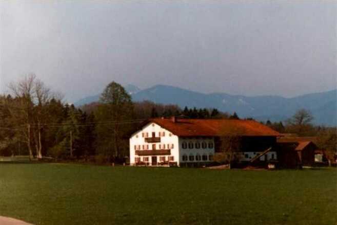 https://d1pgrp37iul3tg.cloudfront.net/objekt_pics/obj_full_31757_003.jpg