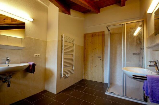 Haus Alpenkönigin -Badezimmer Top 4