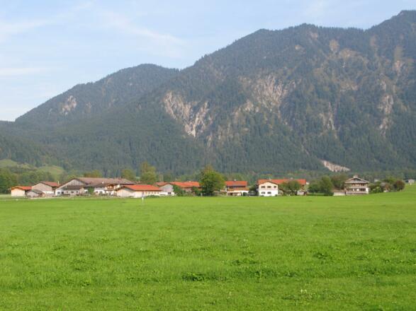 Der Weiler Ellmau - Richtung Enterrottach