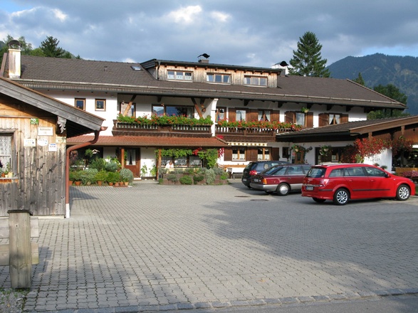 Herzlich Willkommen im Gästehaus Goldhofer zum Bockweber