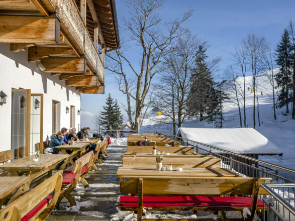 Sonnenterrasse Brösel Alm im Berghotel Sudelfeld