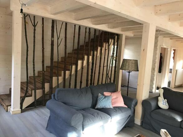 Wohnzimmer und Aufgang EG