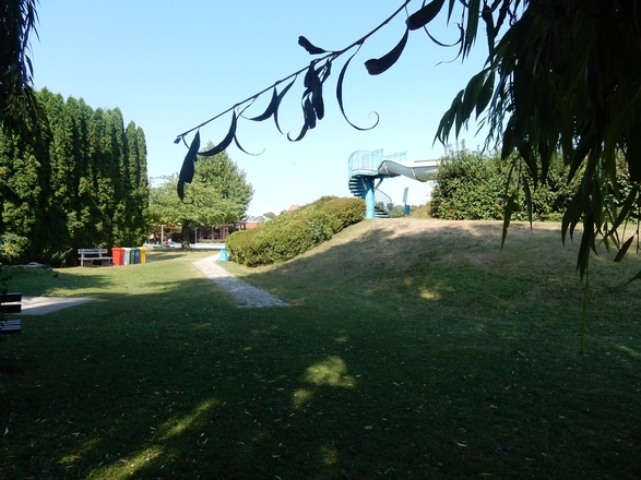 Erlebnisbad Eferding Liegewiese