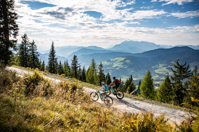Knackige Anstiege und eine atemberaubende Aussicht zeichnen die Grießenkar-Runde aus