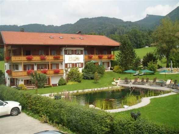 www.gaestehaus-ludwig-thoma.de Tel.: 08022/92150