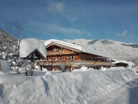 Winterurlaub im Gästehaus Becher - direkt am Skilift