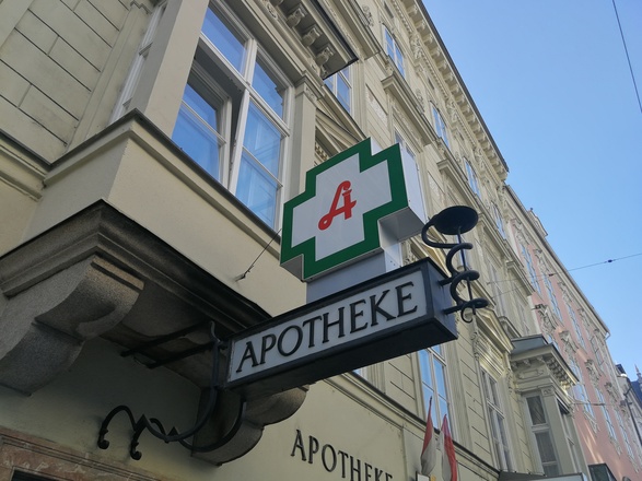 apotheke-schwarzer-adler-em