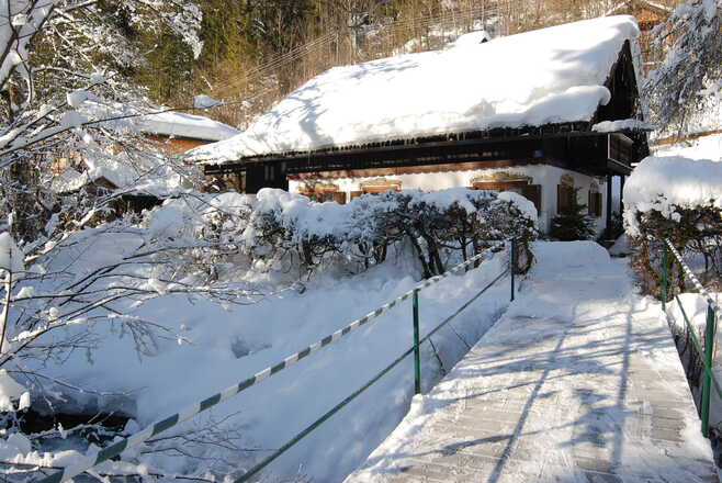 Wohnhaus mit Alpbachbrücke 2019