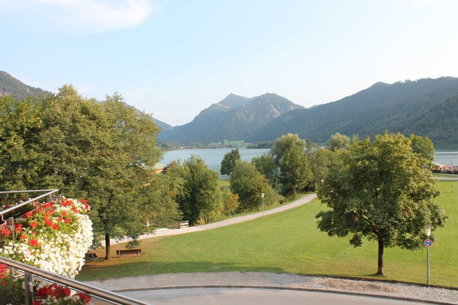 Ausblick auf See und Brecherspitze