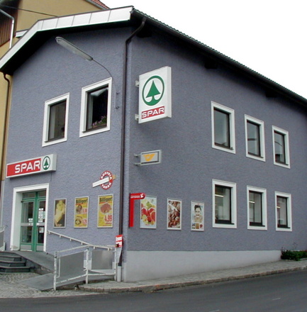 Aussenansicht Sparmarkt Lauss