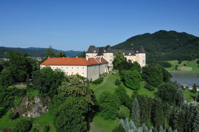 Schloss Greinburg auf dem Hohenstein
