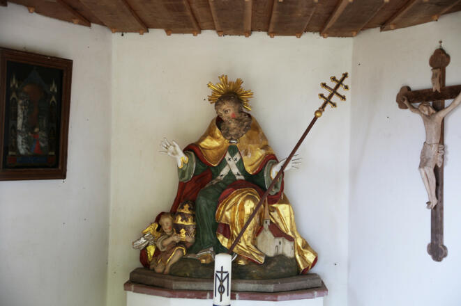 skulptur-von-papst-damasus-ii-in-der-kapelle-bertenoed-_-carmen-tomandl