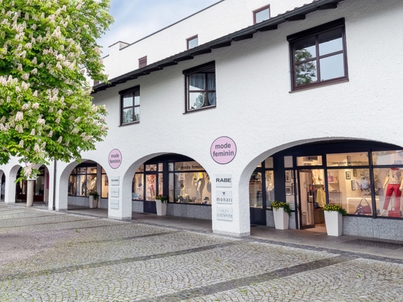 Mode Feminin 1 Aussen