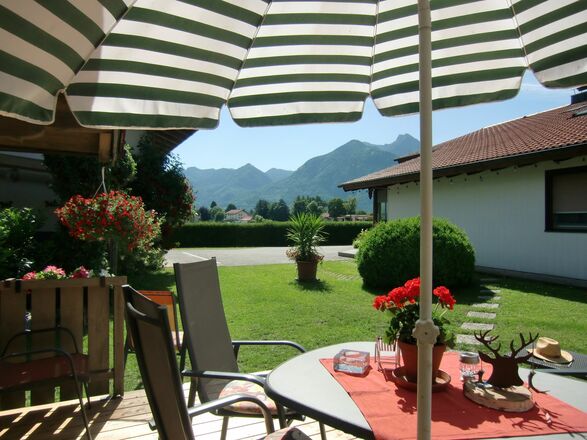 Terrasse mit Bergblick, Grillplatz 2