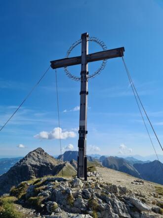 Westlicher Geierkopf mit Gipfelkreuz