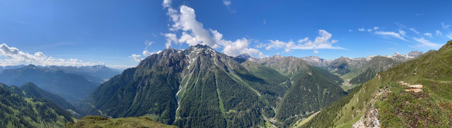 Panorama auf dem Weg zum Muttakopf