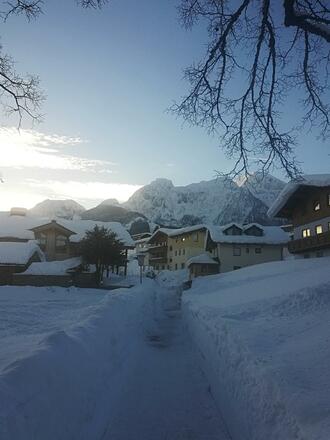 Blick zum Haus vom Ort