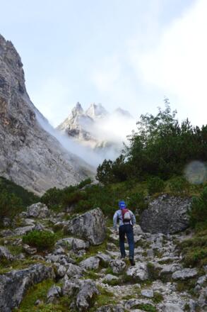 Kurz nach dem Start - Der Gatterlkopf lugt durch die Wolken