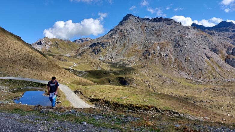 ... Richtung Mölsjoch. Unsere Abstieg von den Tarntaler Köpfen ist hier gut einsehbar.