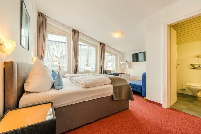 Doppelzimmer mit Schlafcouch (Dreibettzimmer)