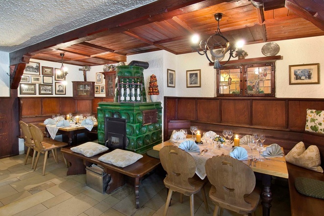 Bräustüberl Kachelofen