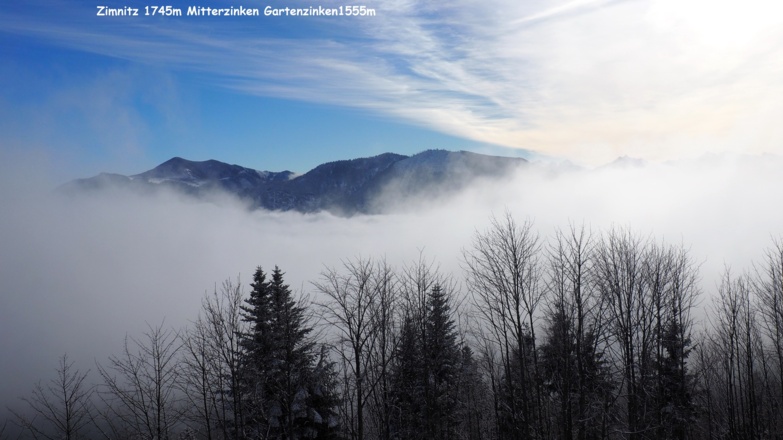 Blick zu Leonsberg mit Trabanten