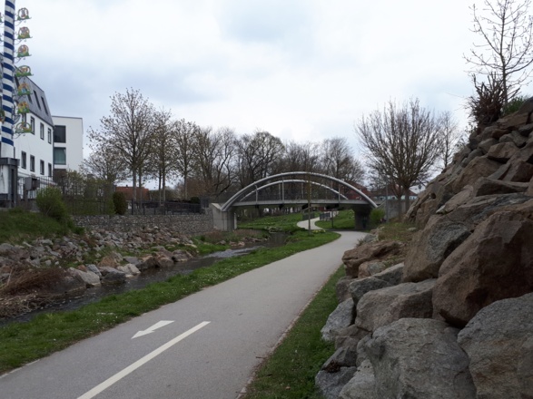 am Allachbach durch Straubing