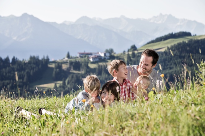 familien-bei-familotel-allgaeu-berghof