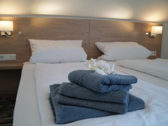 Doppelzimmer-Bett
