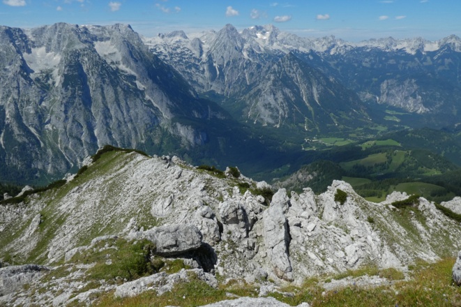 Blick vom Hirscheck zur Spitzmauer und ins Stodertal