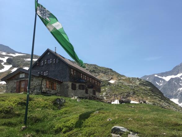 Fürther Hütte auf 2.201 m