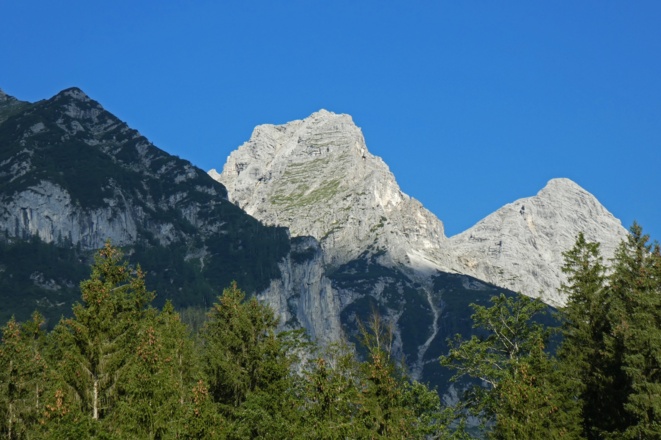 Blick vom Parkplatz Bärenalm zum Kl. und Gr. Hochkasten