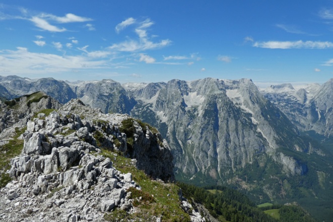 Blick vom Hirscheck zu Brieglserberg, Kraxenberg, Mitterberg, Hochplanberg, Hebenkas und Brandleck (v.l.n.r.)