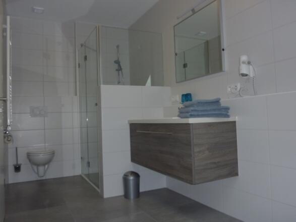 Bad_Doppelzimmer