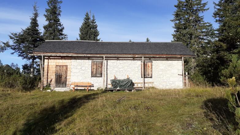 Vord. Spitzalm Jagdhütte 1381m