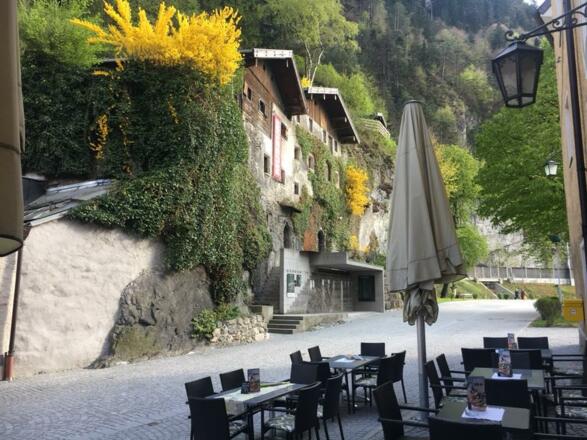 Blick Rathauscafè auf Nagelschmiedhäuser