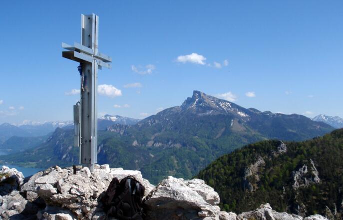 Ostgipfel 1060m mit Schafberg