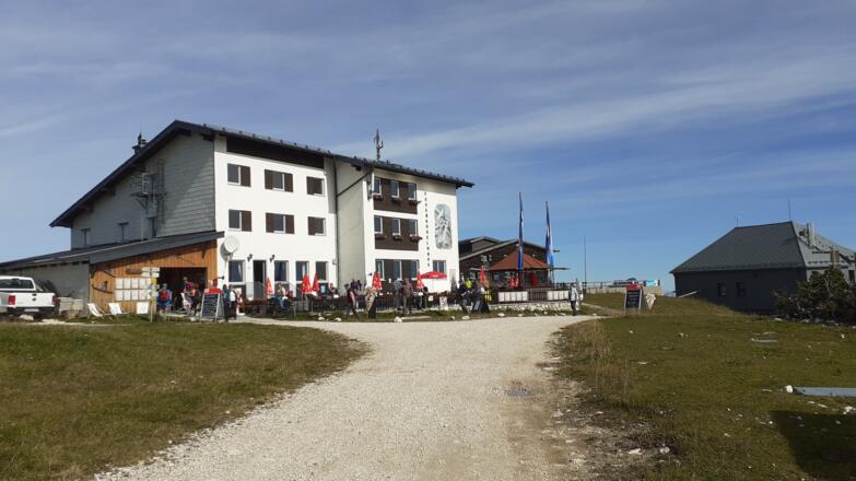 Feuerkogelhaus ~1615m