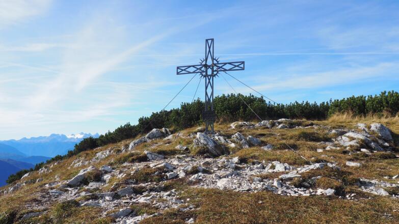 Gr.Höllkogel 1862m mit Dachstein 2996m