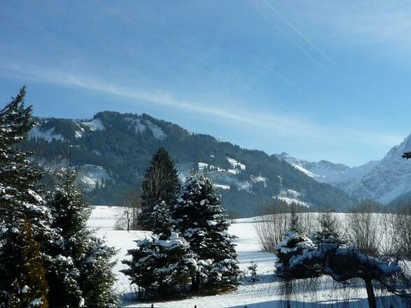 Blick vom Balkon auf die LLoipe