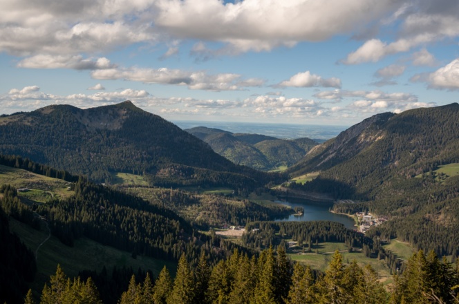Spitzingsee mit Jägerkamp und Brecherspitze