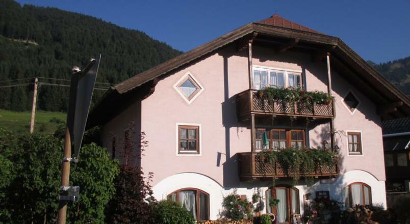 Haus Höll Sommer