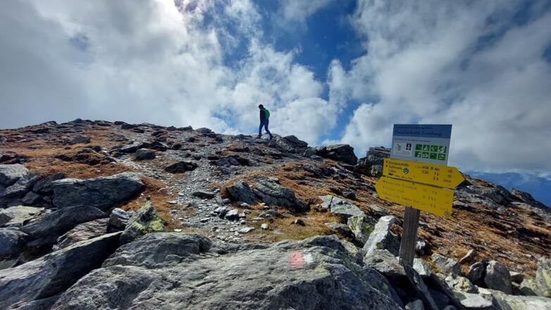 Am Beginn des langen Grates zur Kreuzspitze.